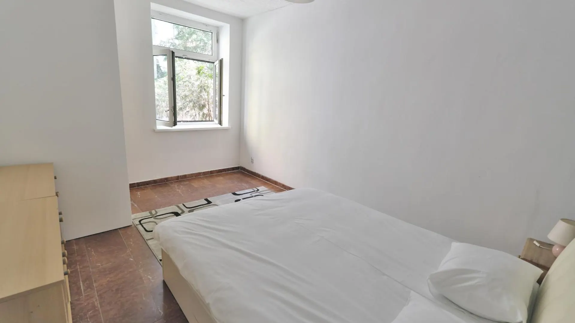 Mariahilf Apartment Wenen